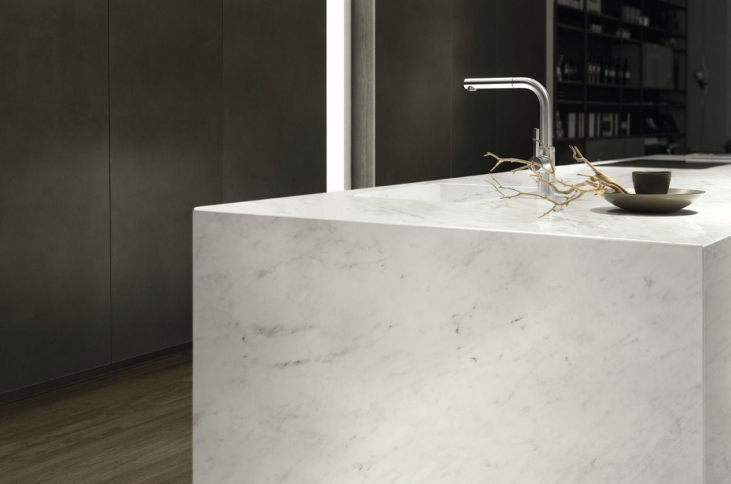 Мрамор Bianco Carrara в интерьере в стиле хай-тек Мрамор Bianco Carrara в интерьере в стиле хай-тек