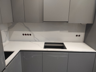 Столешница из кварцевого агломерата Smartquartz Statuario Classic